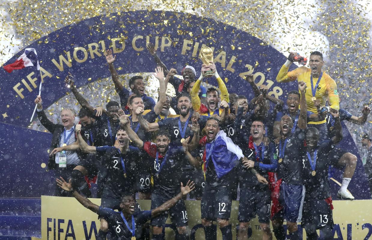 法国夺过欧洲杯吗（法国夺冠欧洲杯是哪一年）