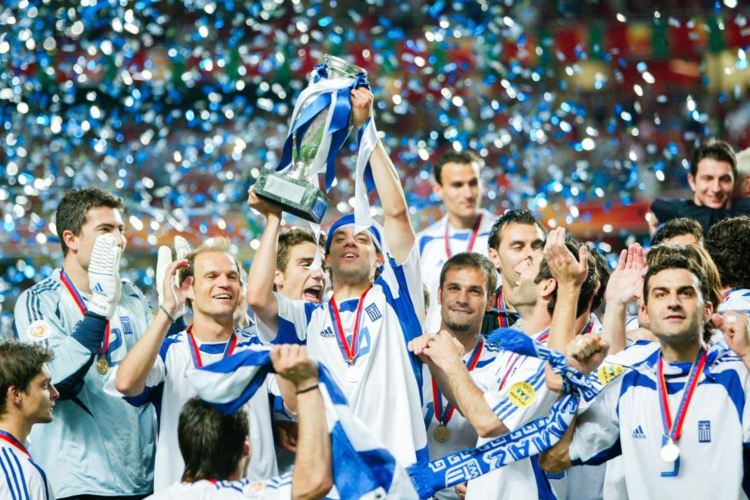 央视国语2004欧洲杯（2004欧洲杯回放）